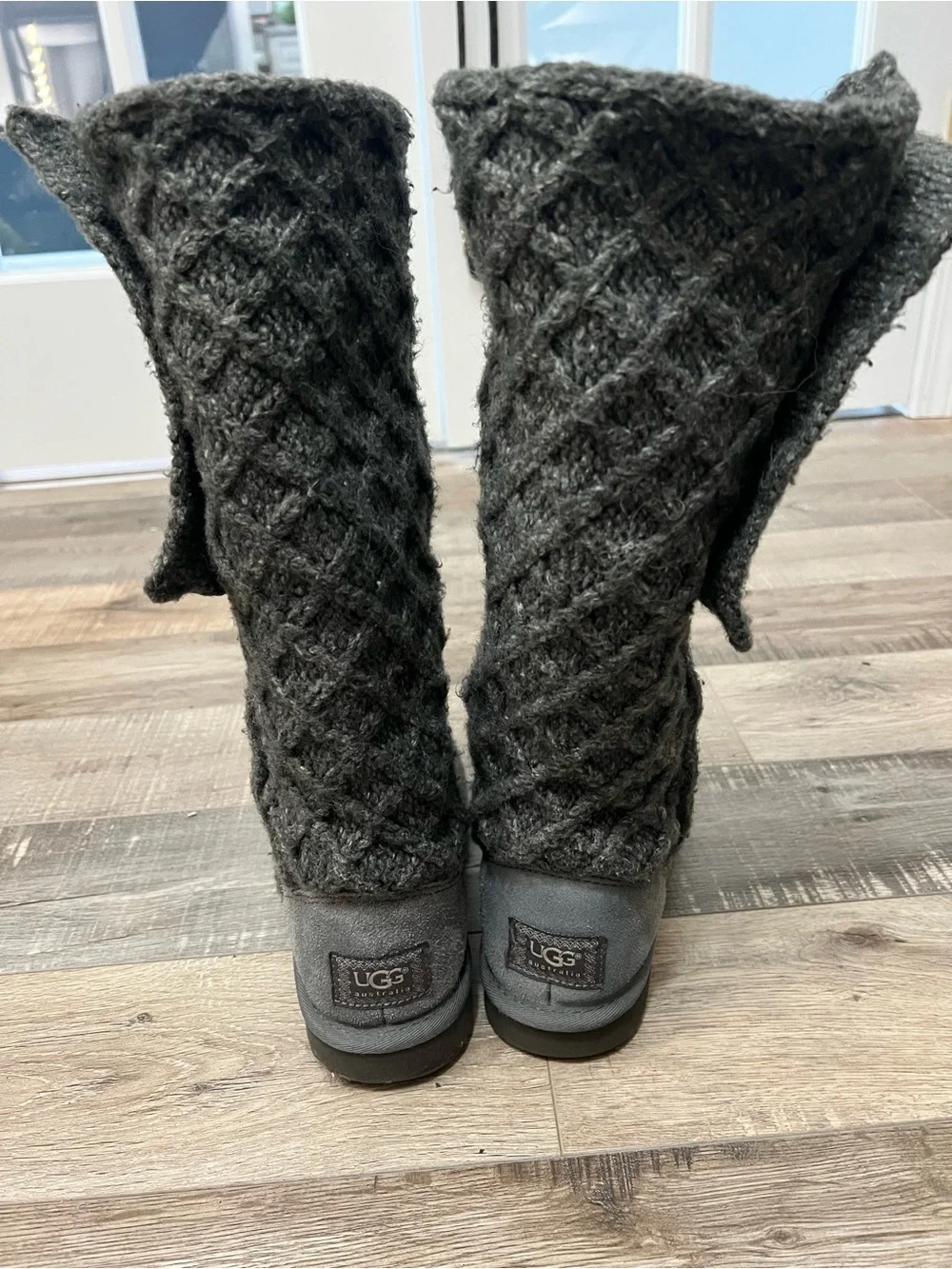 Ugg Australia classic Cardy tall boots with sheepskin insole for cozy feet size7